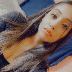 Meet your Posher, Rhea